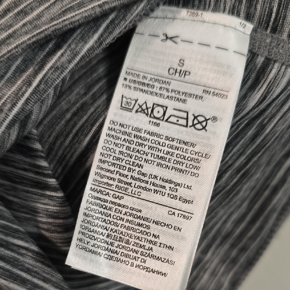 GapFit Racerback Tank Top - Picture 6 of 6